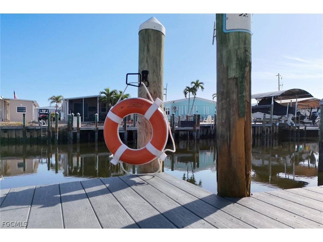 3070 Harpoon Lane Saint James City FL 33956 2026010379 image23