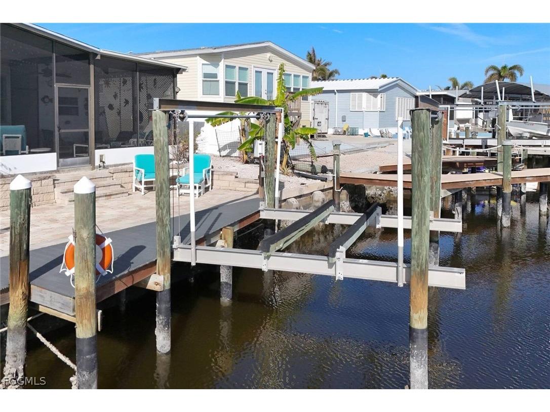 3070 Harpoon Lane Saint James City FL 33956 2026010379 image24