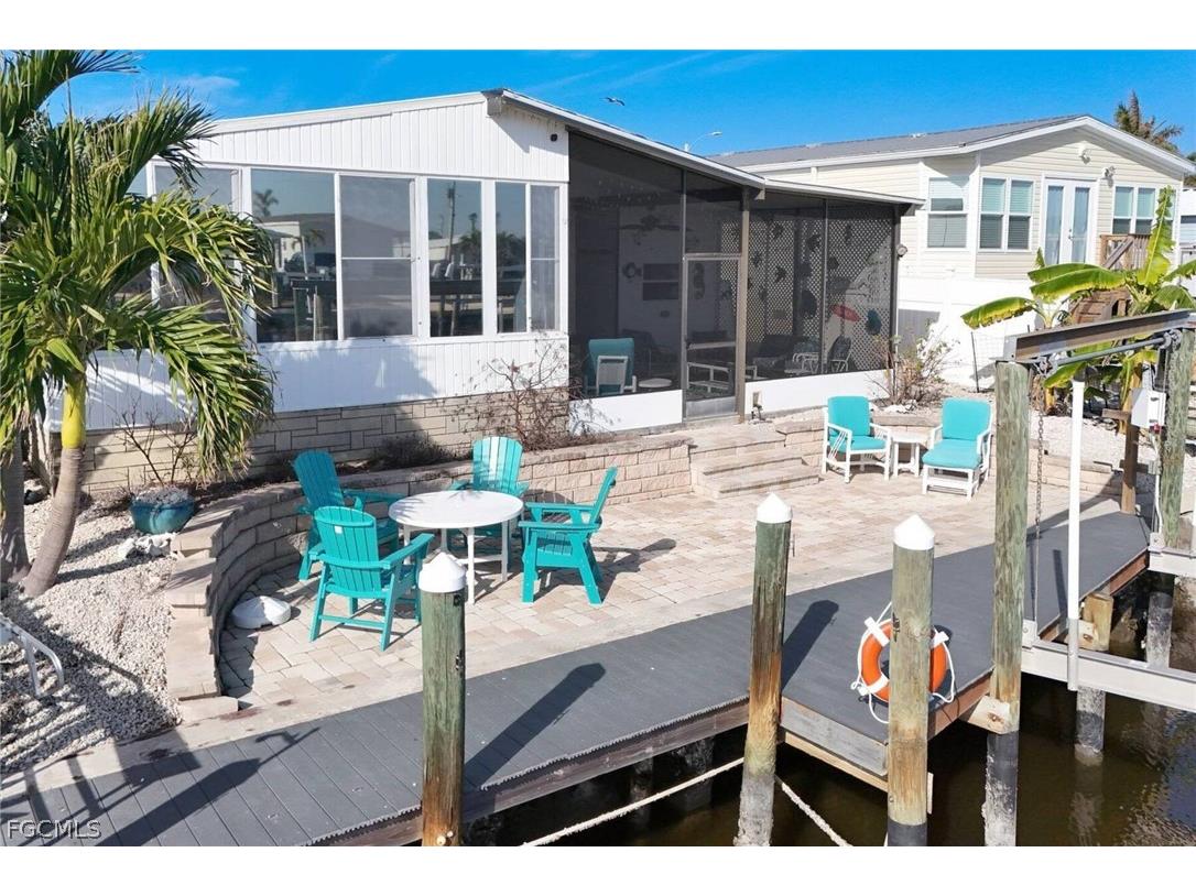 3070 Harpoon Lane Saint James City FL 33956 2026010379 image4