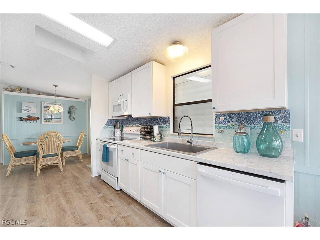 3070 Harpoon Lane Saint James City FL 33956 2026010379 image6