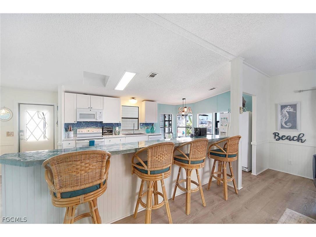 3070 Harpoon Lane Saint James City FL 33956 2026010379 image8