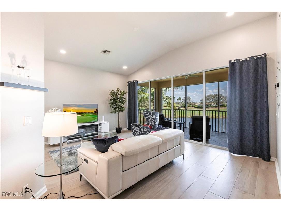 3070 Meandering Way #201 Fort Myers FL 33905 2025009469 image11