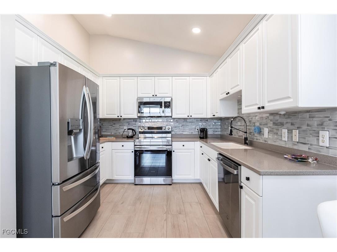 3070 Meandering Way #201 Fort Myers FL 33905 2025009469 image16