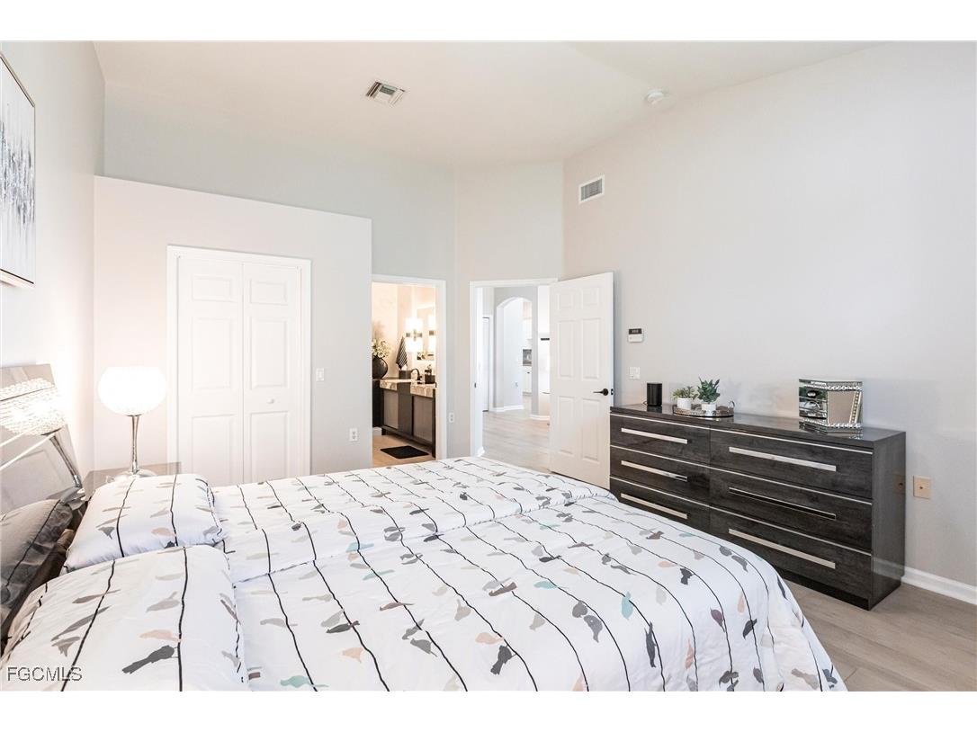 3070 Meandering Way #201 Fort Myers FL 33905 2025009469 image24
