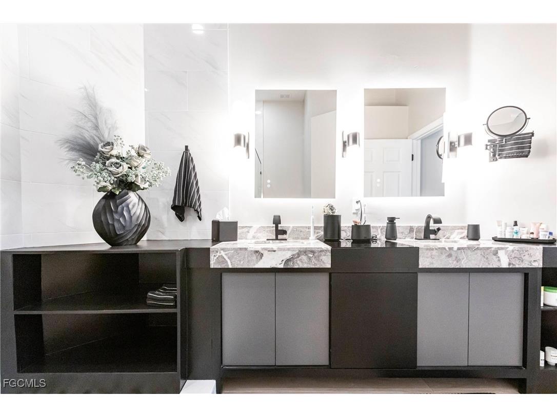 3070 Meandering Way #201 Fort Myers FL 33905 2025009469 image27