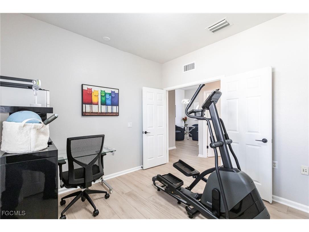 3070 Meandering Way #201 Fort Myers FL 33905 2025009469 image29