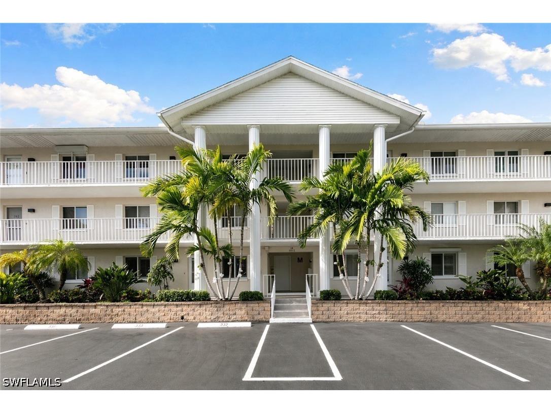 3072 Sandpiper Bay Circle #M103 Naples FL 34112 226015785 image1