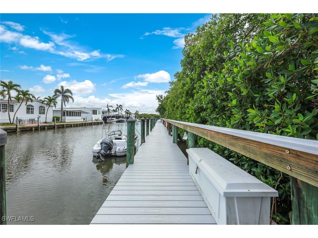 3072 Sandpiper Bay Circle #M203 Naples FL 34112 225006027 image1