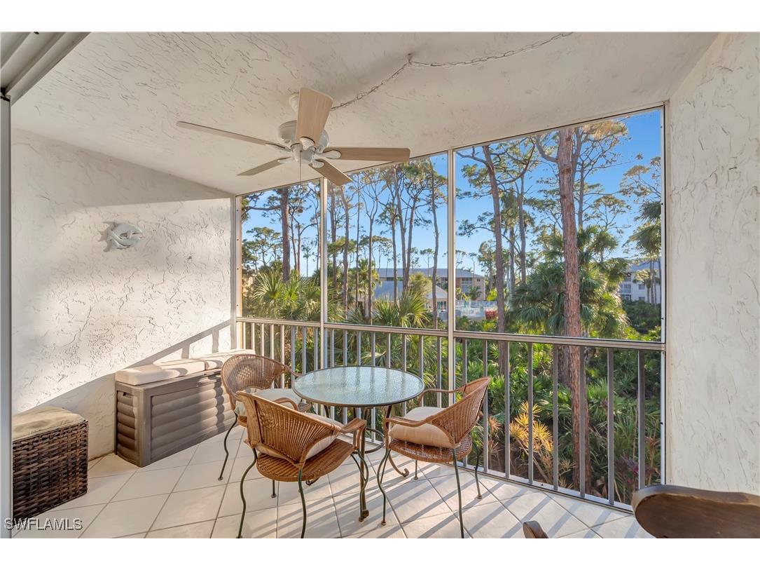 3072 Sandpiper Bay Circle #M206 Naples FL 34112 226003840 image1