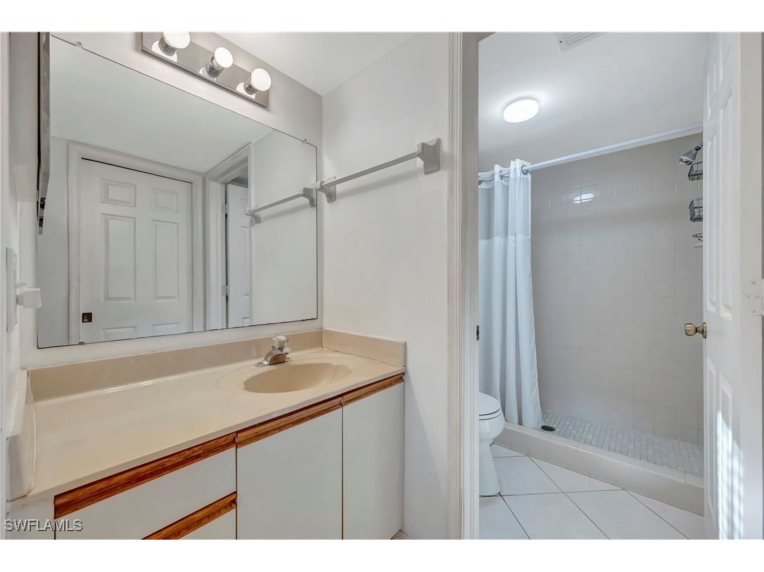 3072 Sandpiper Bay Circle #M206 Naples FL 34112 226003840 image16