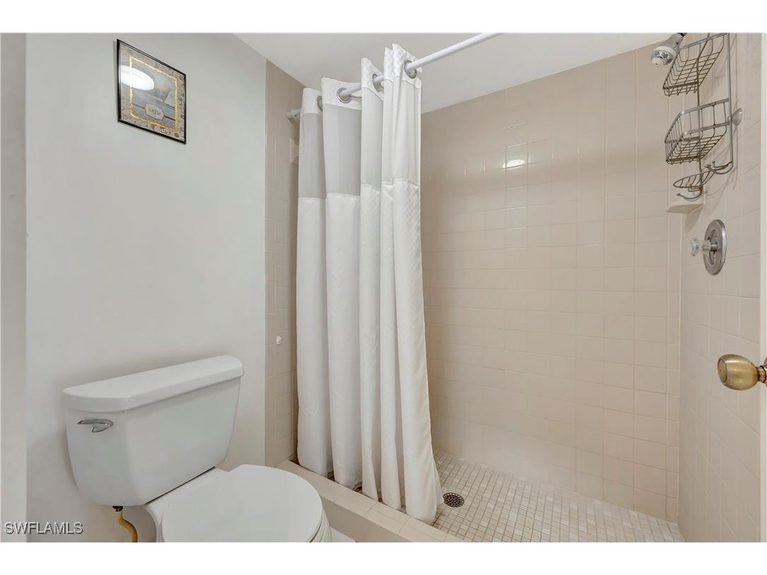 3072 Sandpiper Bay Circle #M206 Naples FL 34112 226003840 image17