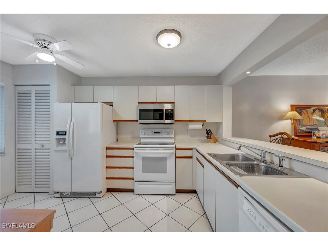 3072 Sandpiper Bay Circle #M206 Naples FL 34112 226003840 image9