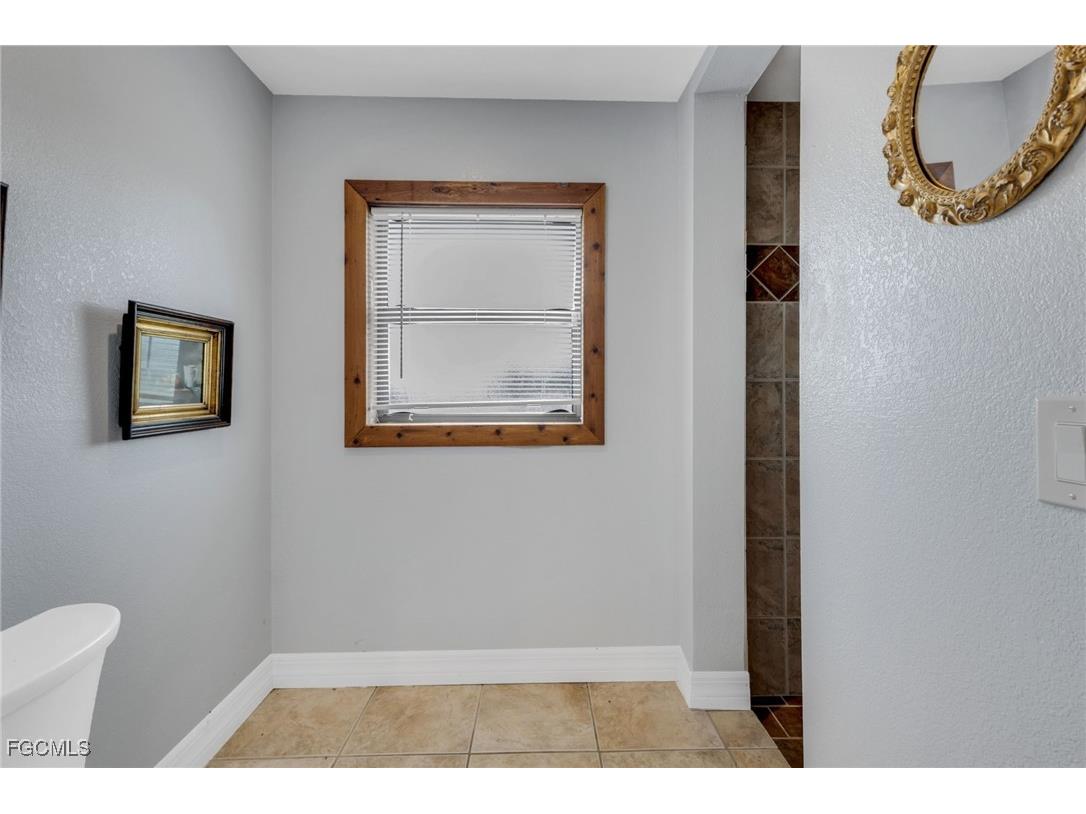 30720 Washington Loop Road Punta Gorda FL 33982 2025010111 image15