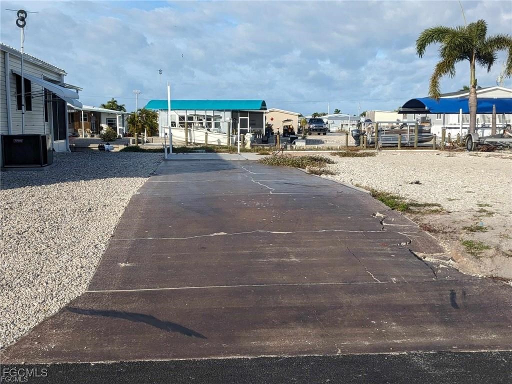 3073 Bounty Lane Saint James City FL 33956 2025014580 image9