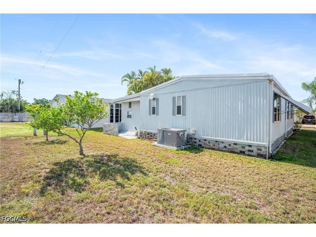 3073 Longview Lane North Fort Myers FL 33917 2026021343 image37