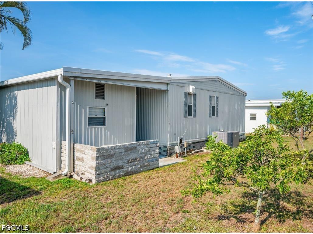 3073 Longview Lane North Fort Myers FL 33917 2026021343 image38