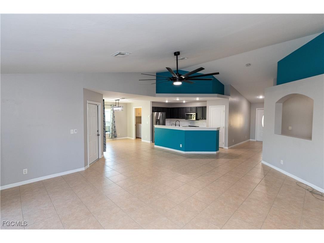 3073 NW 4th Avenue Cape Coral FL 33993 2025018624 image11