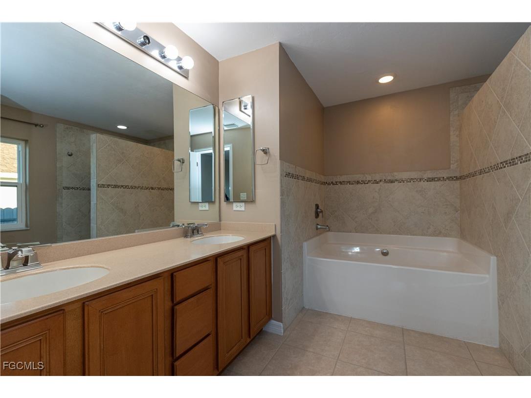 3073 NW 4th Avenue Cape Coral FL 33993 2025018624 image20