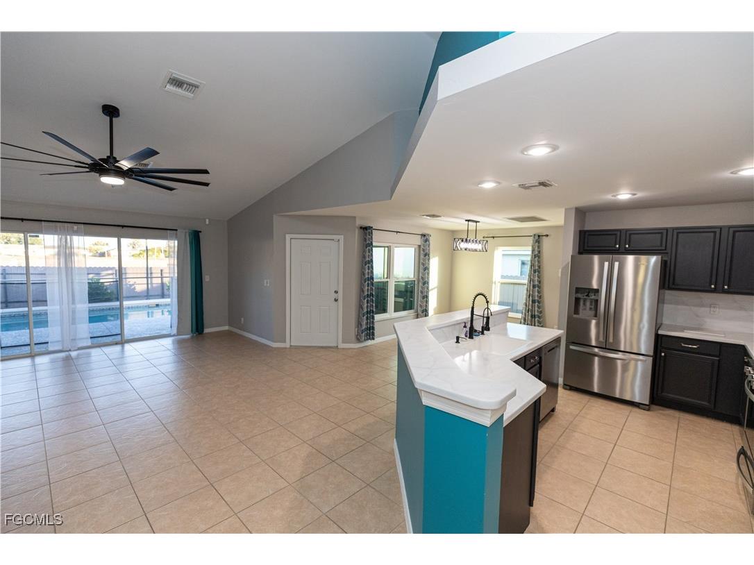 3073 NW 4th Avenue Cape Coral FL 33993 2025018624 image4