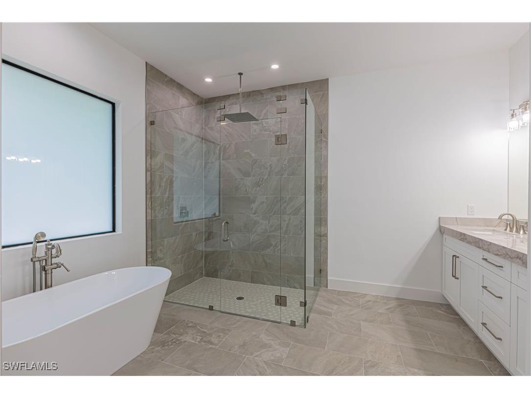 3074 Pine Tree Drive Naples FL 34112 225031073 image9