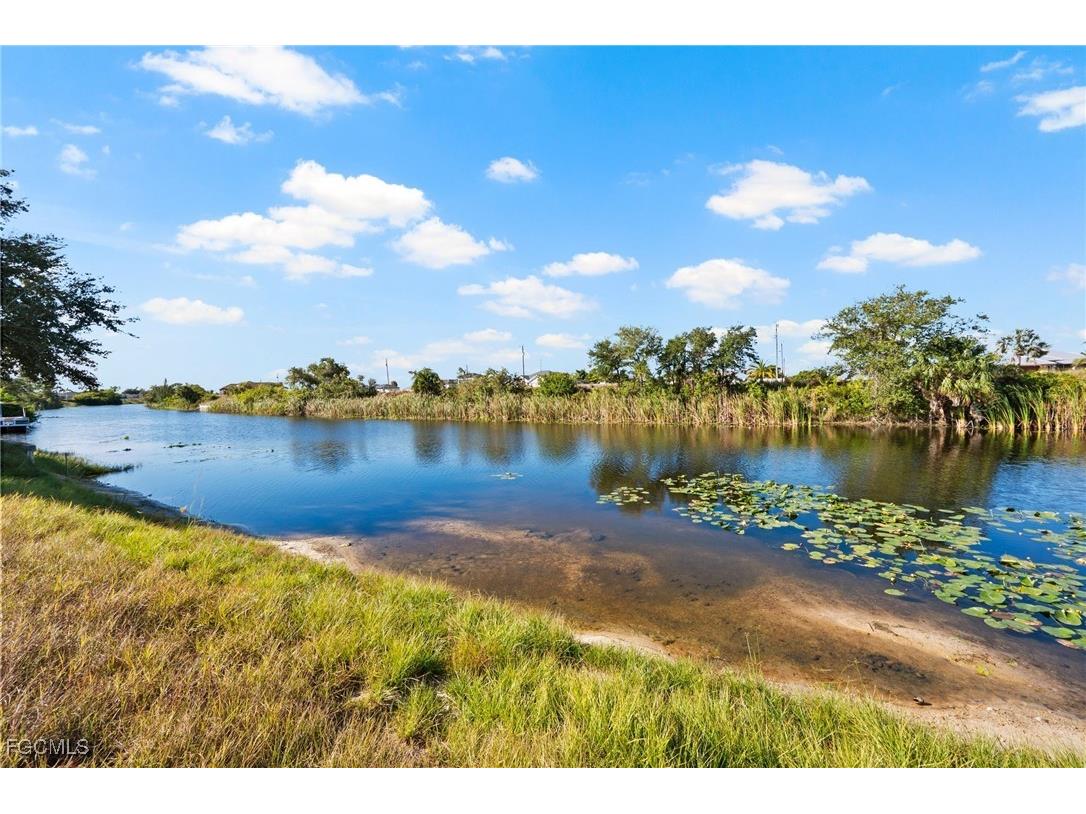 3078 NW 4th Place Cape Coral FL 33993 2025021572 image2