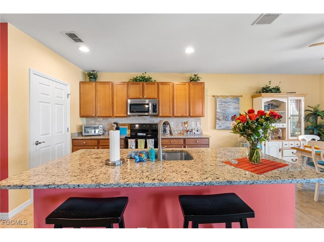 3079 Apple Blossom Drive Alva FL 33920 2025012728 image10