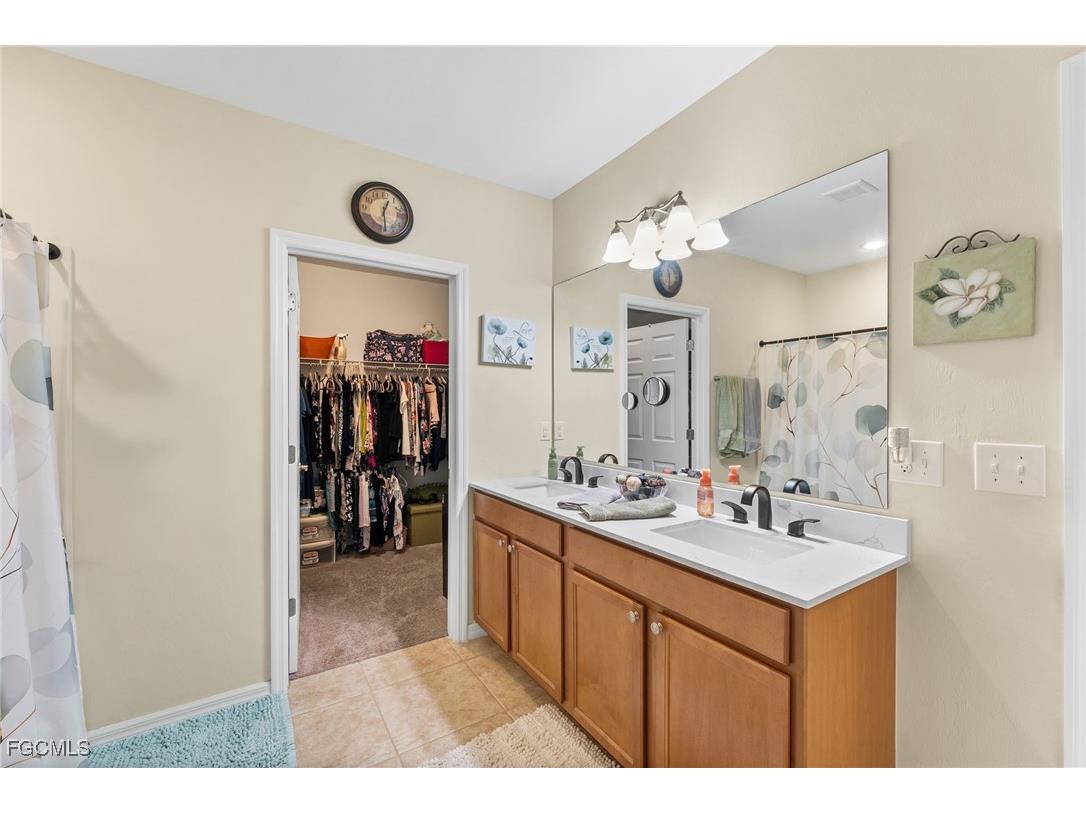 3079 Apple Blossom Drive Alva FL 33920 2025012728 image22