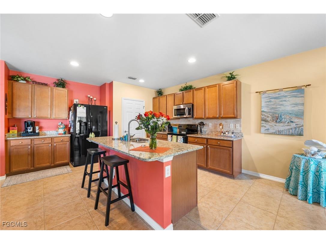 3079 Apple Blossom Drive Alva FL 33920 2025012728 image5