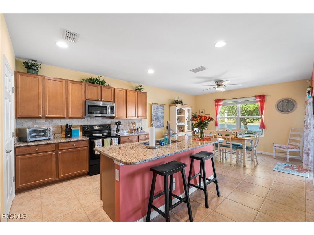 3079 Apple Blossom Drive Alva FL 33920 2025012728 image8