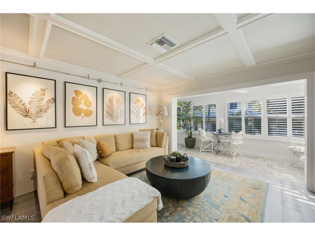 308 2nd Street S #308 Naples FL 34102 226000960 image5