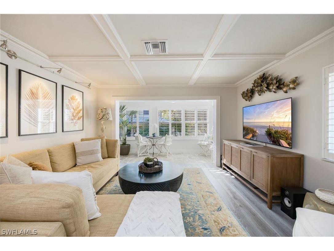 308 2nd Street S #308 Naples FL 34102 226000960 image6