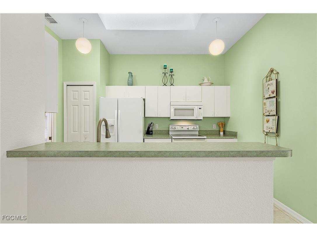 308 Islamorada Boulevard Punta Gorda FL 33955 2025023468 image10