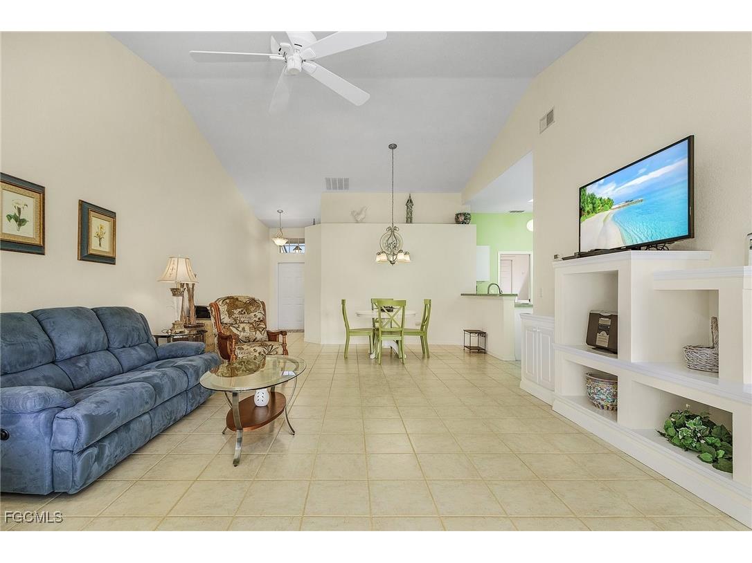 308 Islamorada Boulevard Punta Gorda FL 33955 2025023468 image4