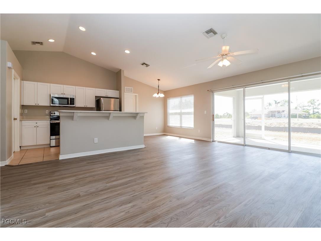 308 NW 18th Avenue Cape Coral FL 33993 2025023178 image2