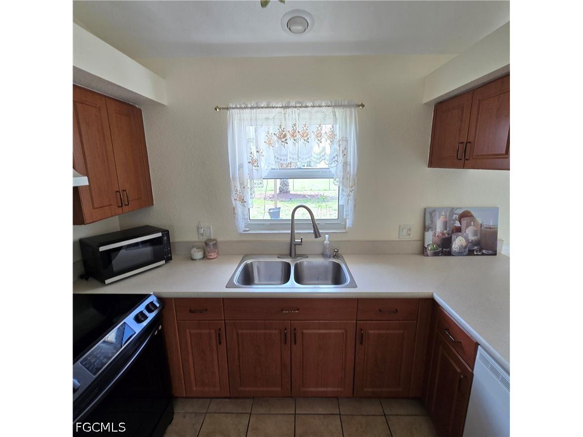 308 NW 20th Terrace Cape Coral FL 33993 2026015679 image31
