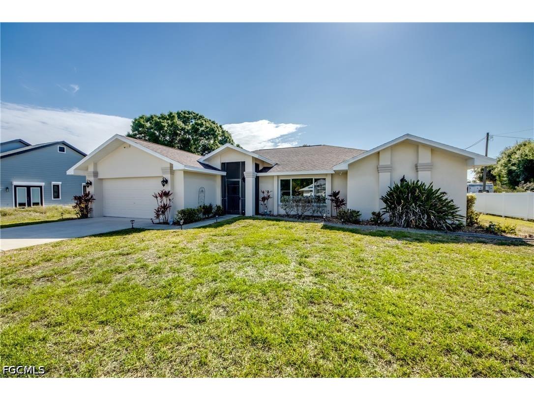 308 North Avenue Lehigh Acres FL 33936 2026019179 image3