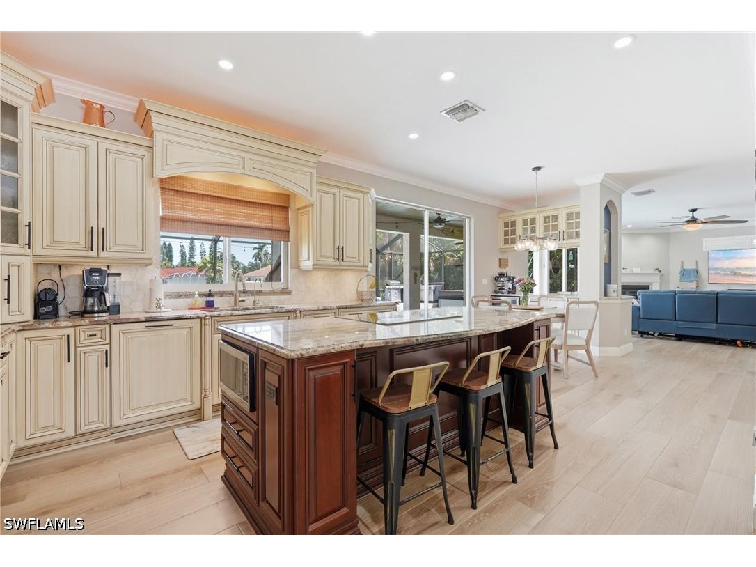 308 Wentworth Court Naples FL 34104 226025394 image12