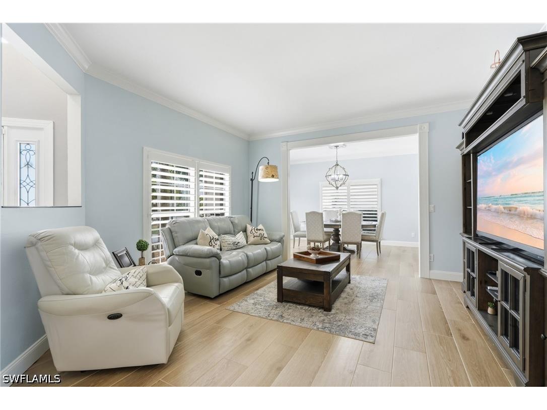 308 Wentworth Court Naples FL 34104 226025394 image4