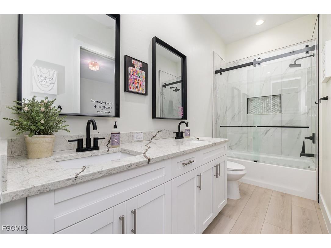 3080 Freedom Acres W Cape Coral FL 33993 2025017140 image23