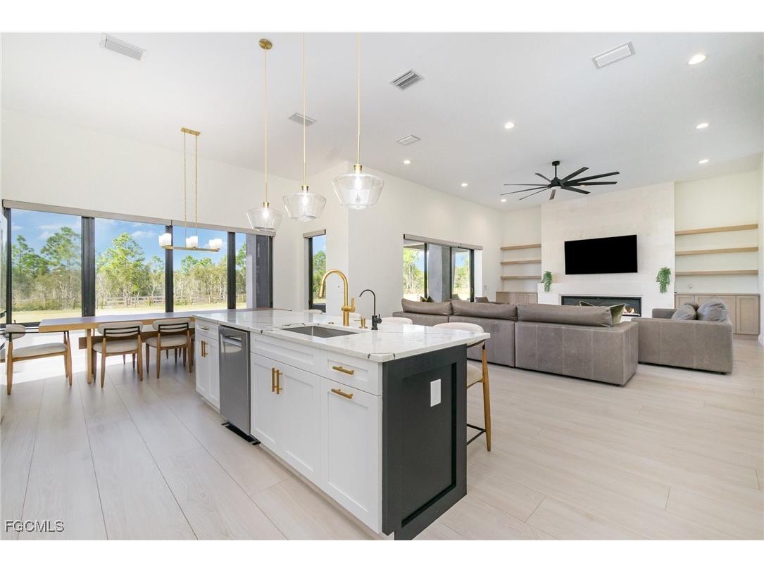 3080 Freedom Acres W Cape Coral FL 33993 2025017140 image9