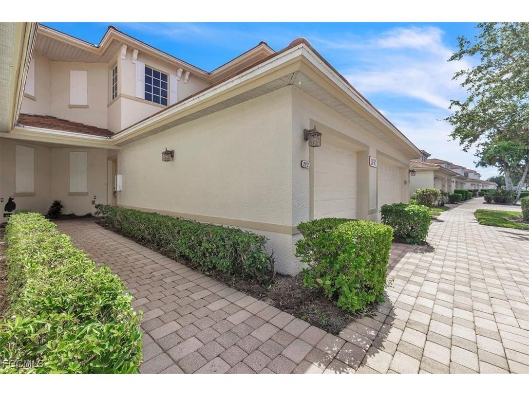 3080 Meandering Way #202 Fort Myers FL 33905 2025015673 image4