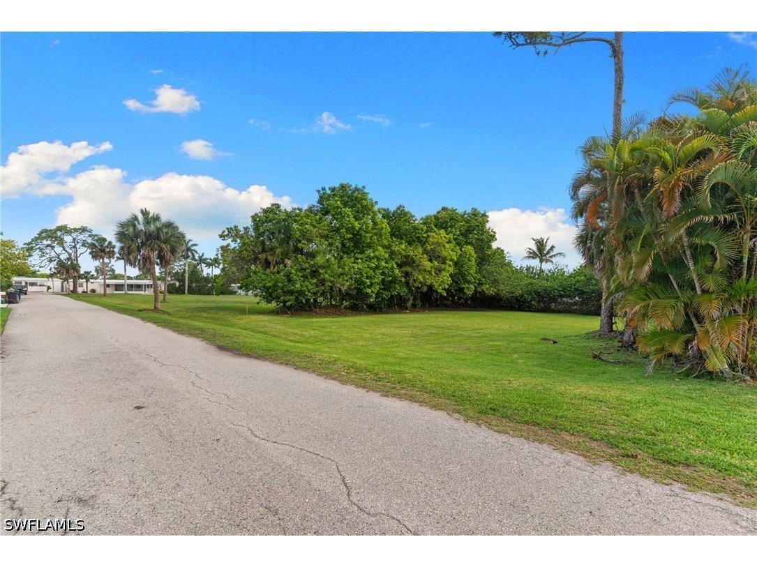 3080 Pine Tree Drive Bonita Springs FL 34134 226020948 image10