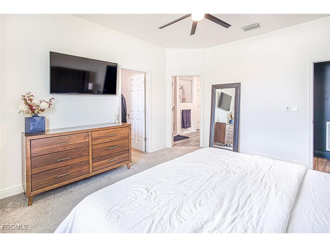 3083 NW 4th Place Cape Coral FL 33993 2025013498 image34