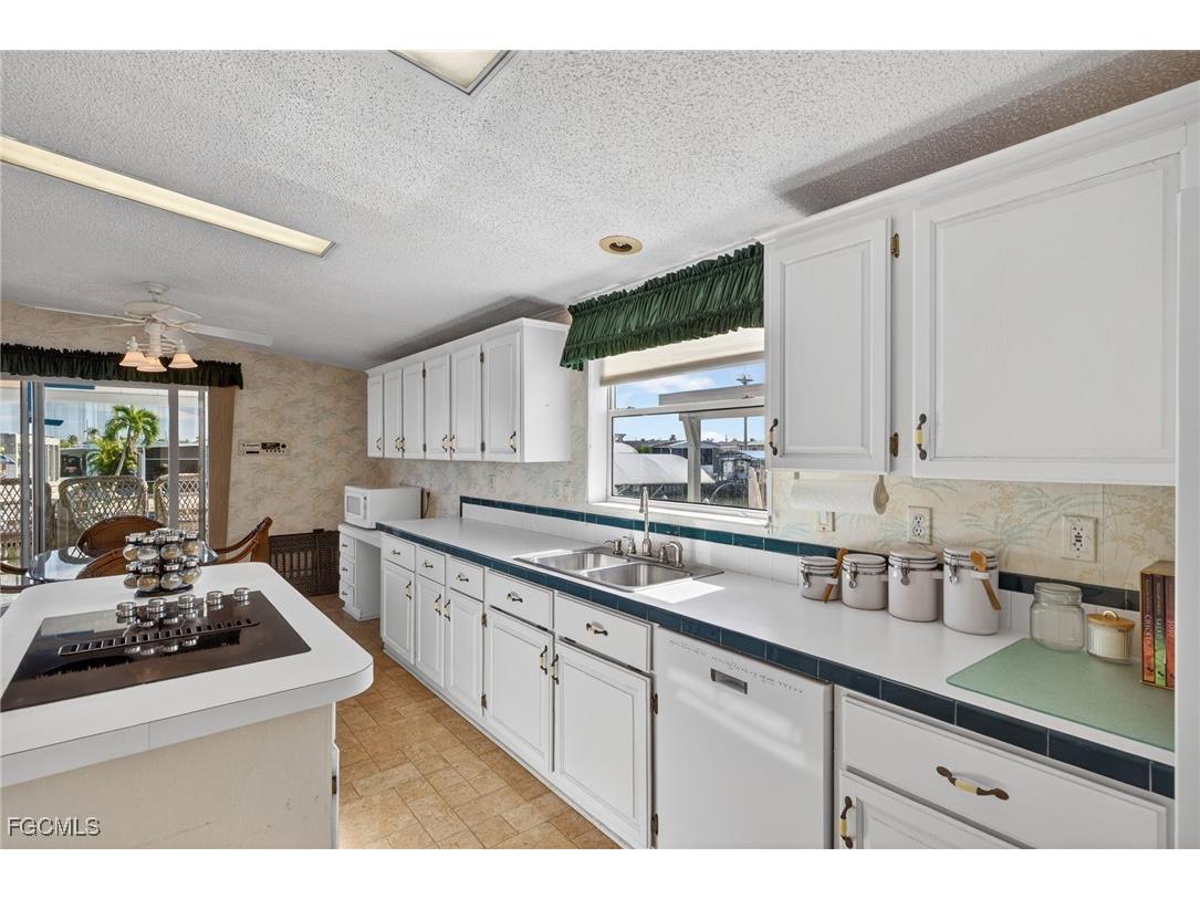 3088 Skipper Lane Saint James City FL 33956 2026002960 image11