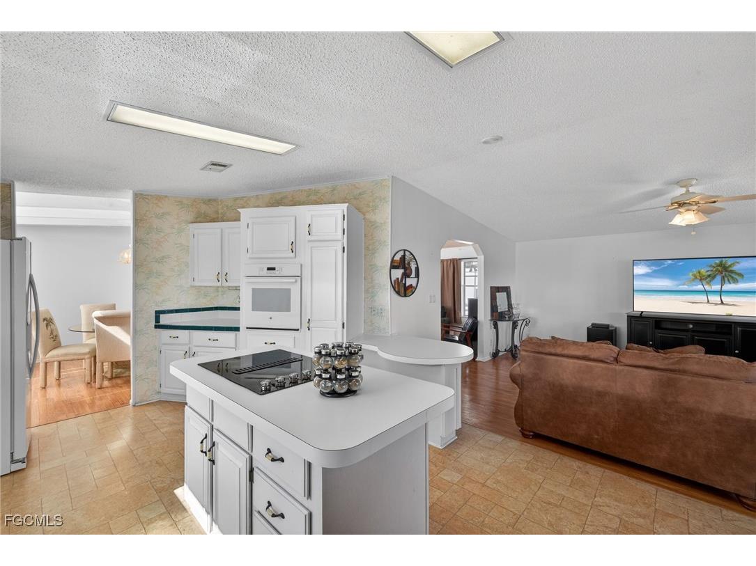 3088 Skipper Lane Saint James City FL 33956 2026002960 image12