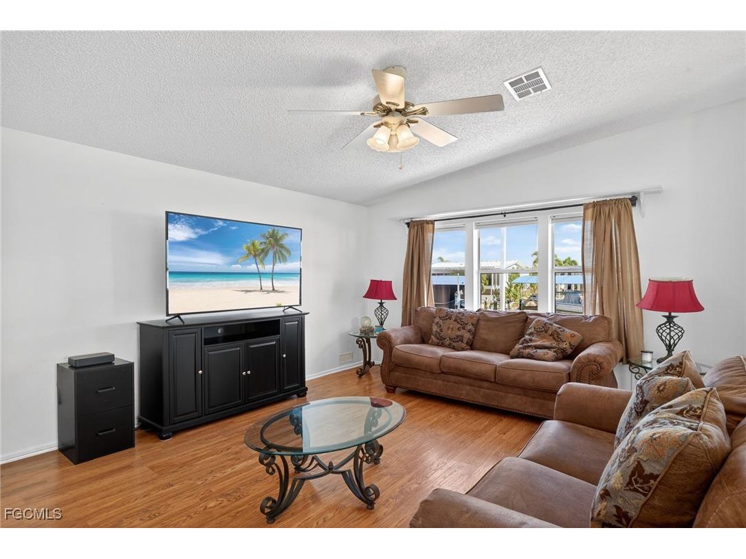 3088 Skipper Lane Saint James City FL 33956 2026002960 image18