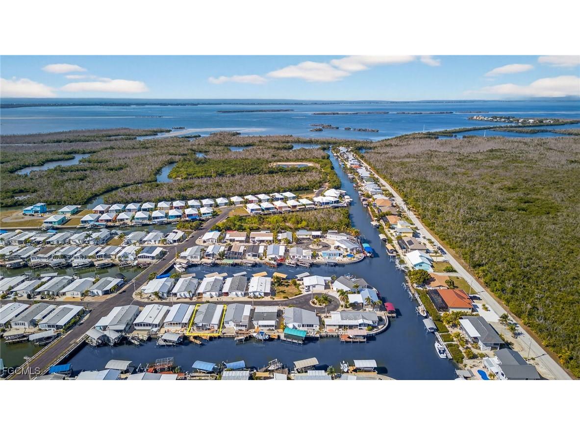 3088 Skipper Lane Saint James City FL 33956 2026002960 image2