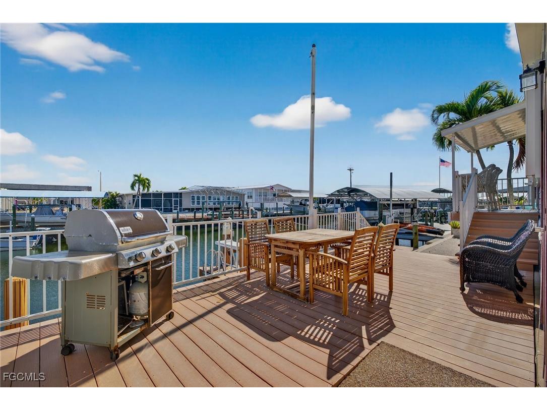 3088 Skipper Lane Saint James City FL 33956 2026002960 image33