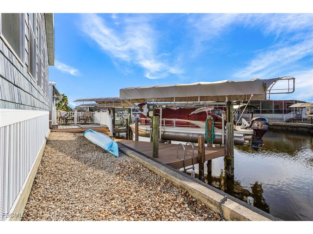 3089 Skipper Lane Saint James City FL 33956 2025012576 image31