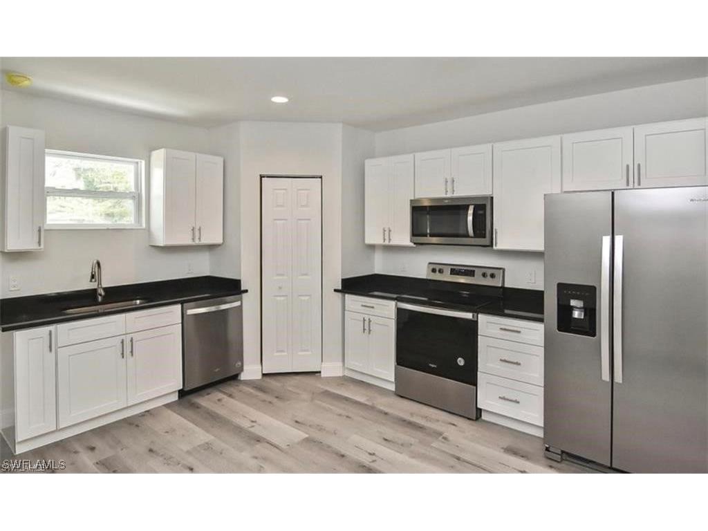 309 Balboa Avenue Fort Myers FL 33905 223026077 image1